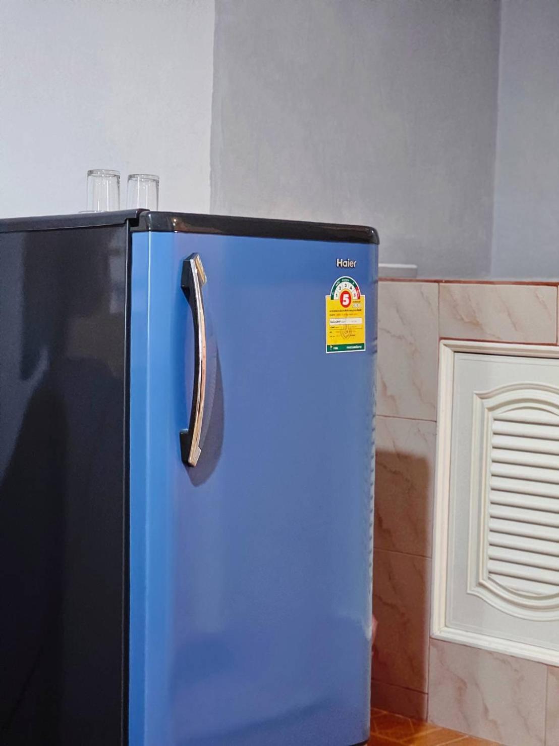 P.California Inter Hostel Nang Rong Экстерьер фото