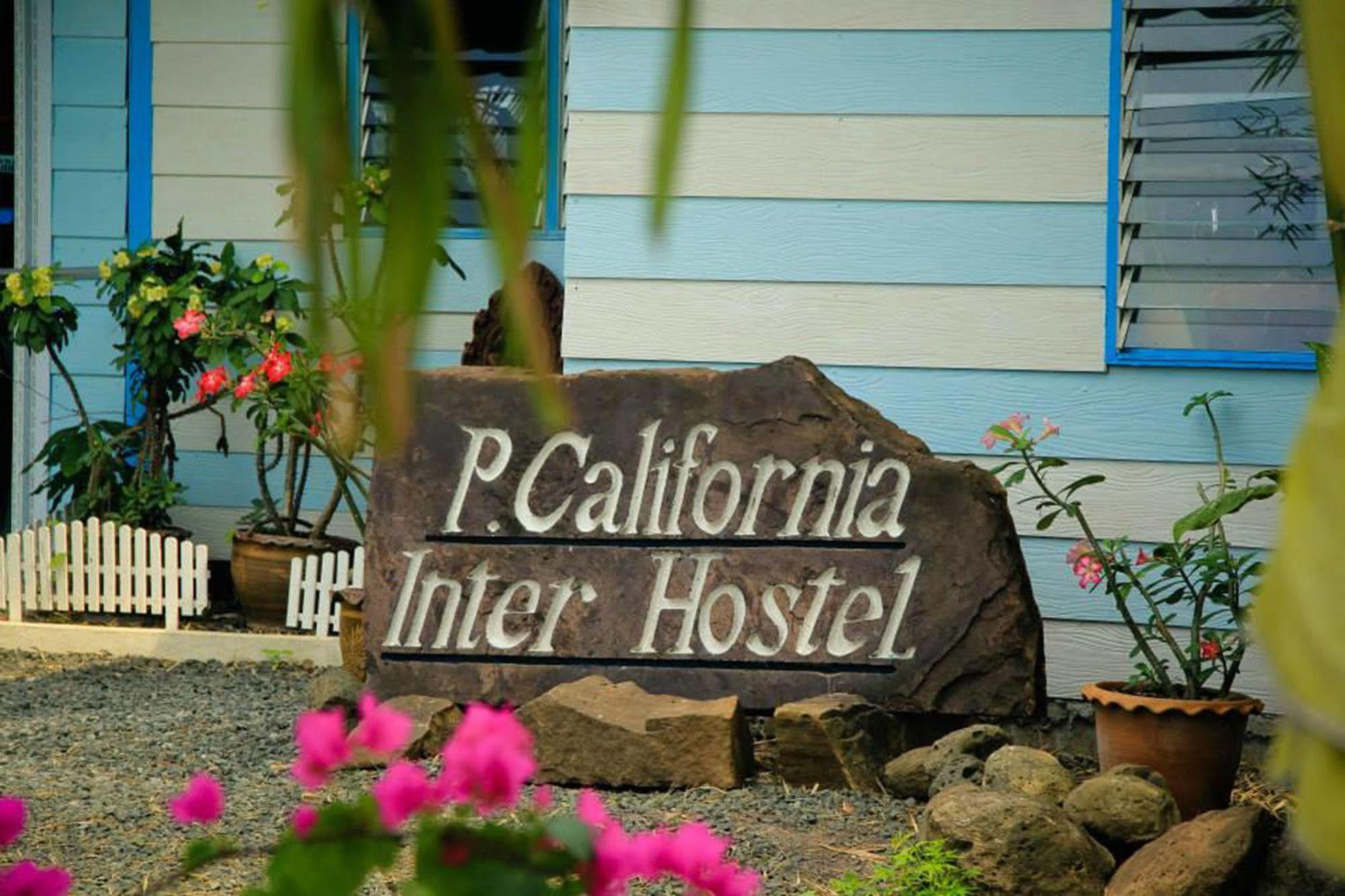 P.California Inter Hostel Nang Rong Экстерьер фото